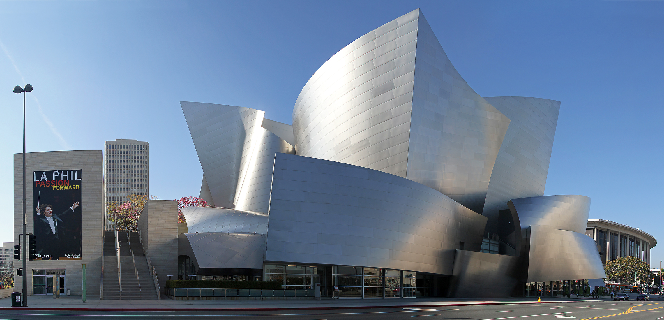 Foundation Louis Vuitton by Frank Owen Gehry — Architectural