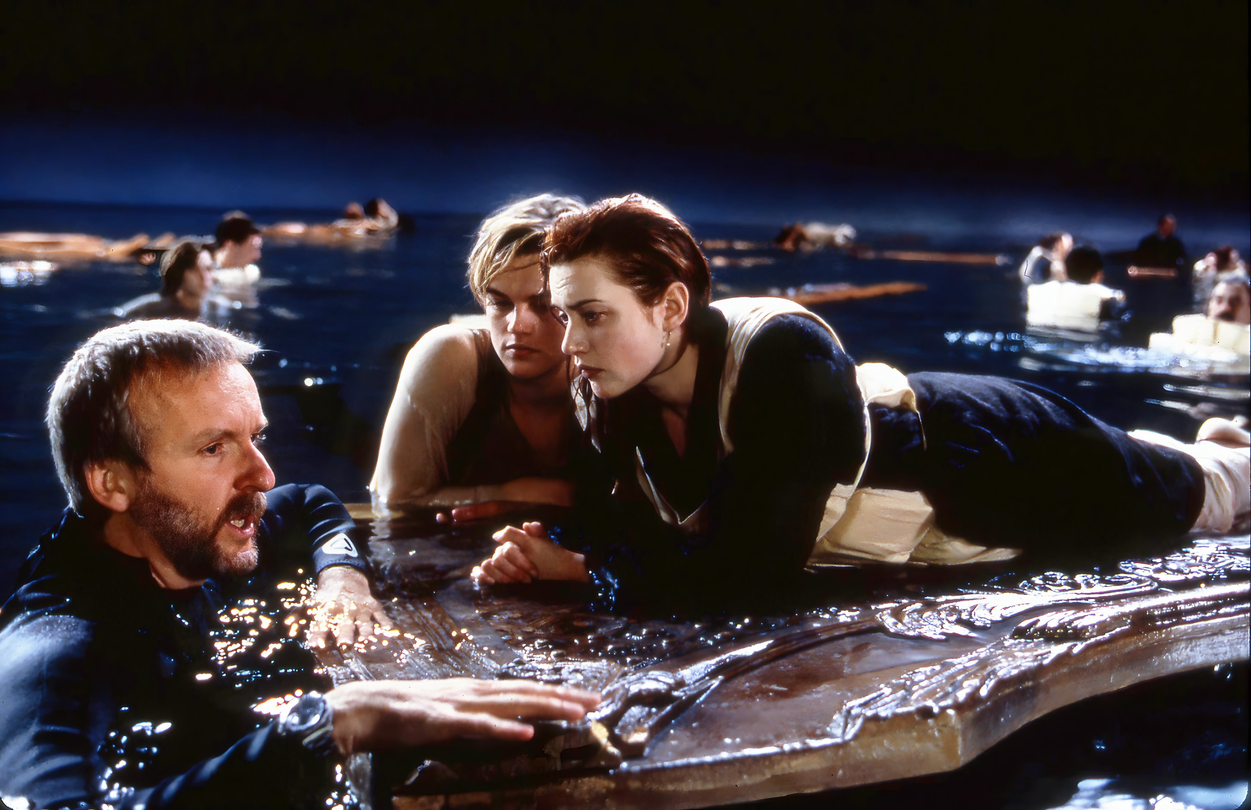 Hollywood director James Cameron donates his submarine to science