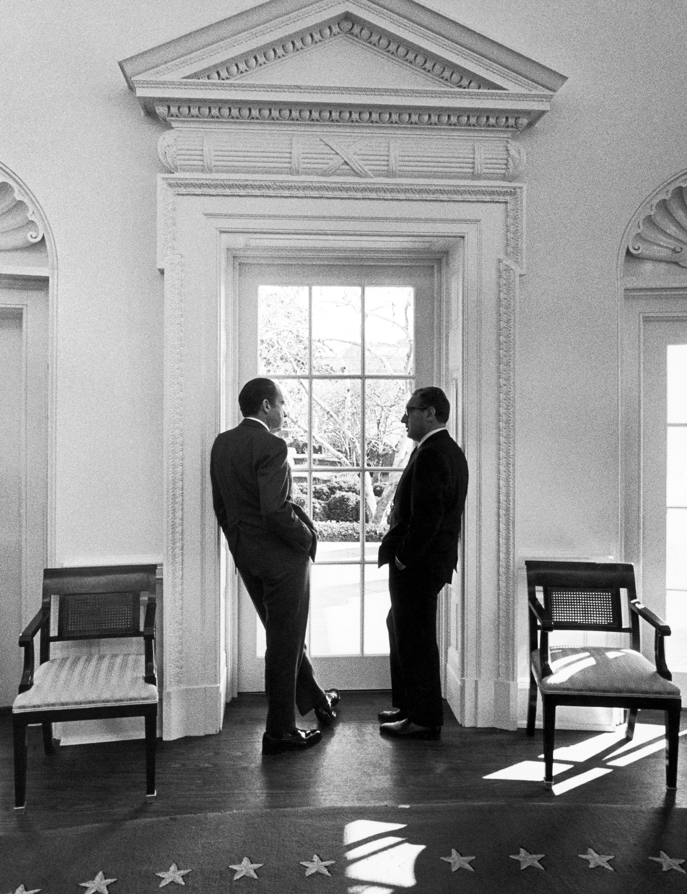 1972: Presidente Richard Nixon com o Conselheiro de Segurança Nacional Henry Kissinger (Foto de Frederic Lewis/Hulton Archive/Getty Images)